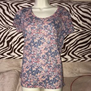 LuLaRoe XS short sleeved shirt 💕